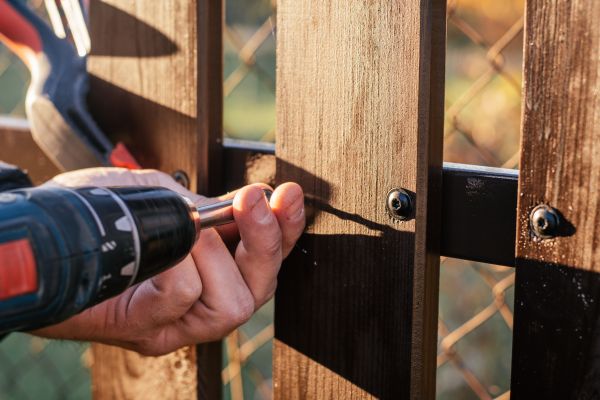 Fence Maintenance in Conway