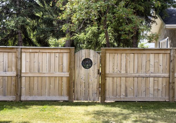Fence Door Repair in Conway