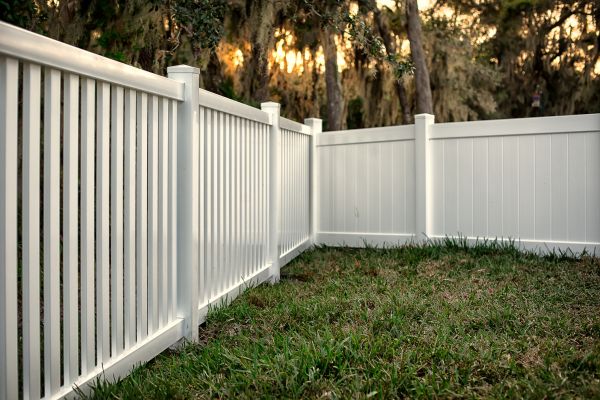 Vinyl Fence Construction in Conway